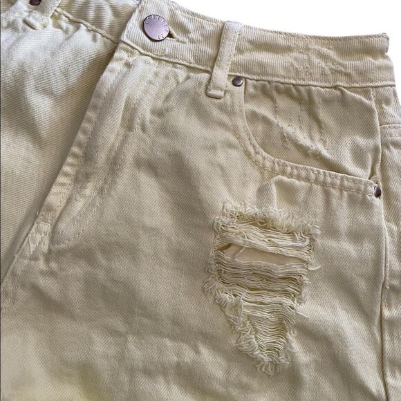 Forever 21 Yellow Distressed Cut off High waist jean shorts size 25 - Picture 3 of 6